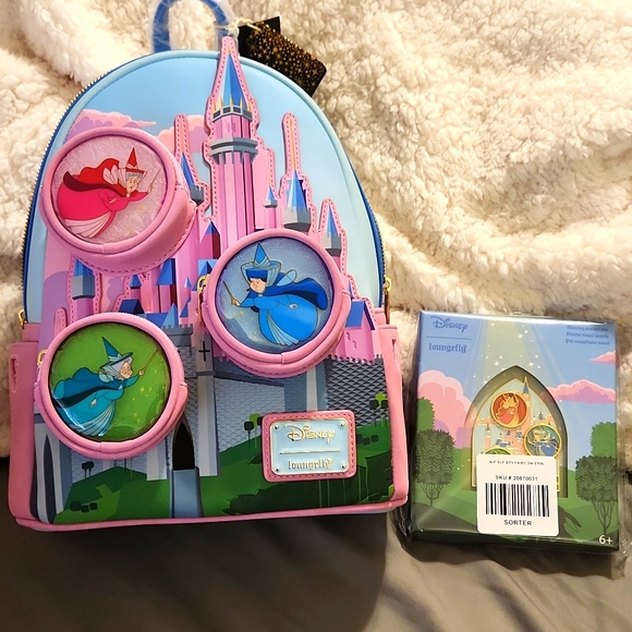 Sleeping beauty fairy godmother loungefly backpack and pin nwt - Picture 1 of 5